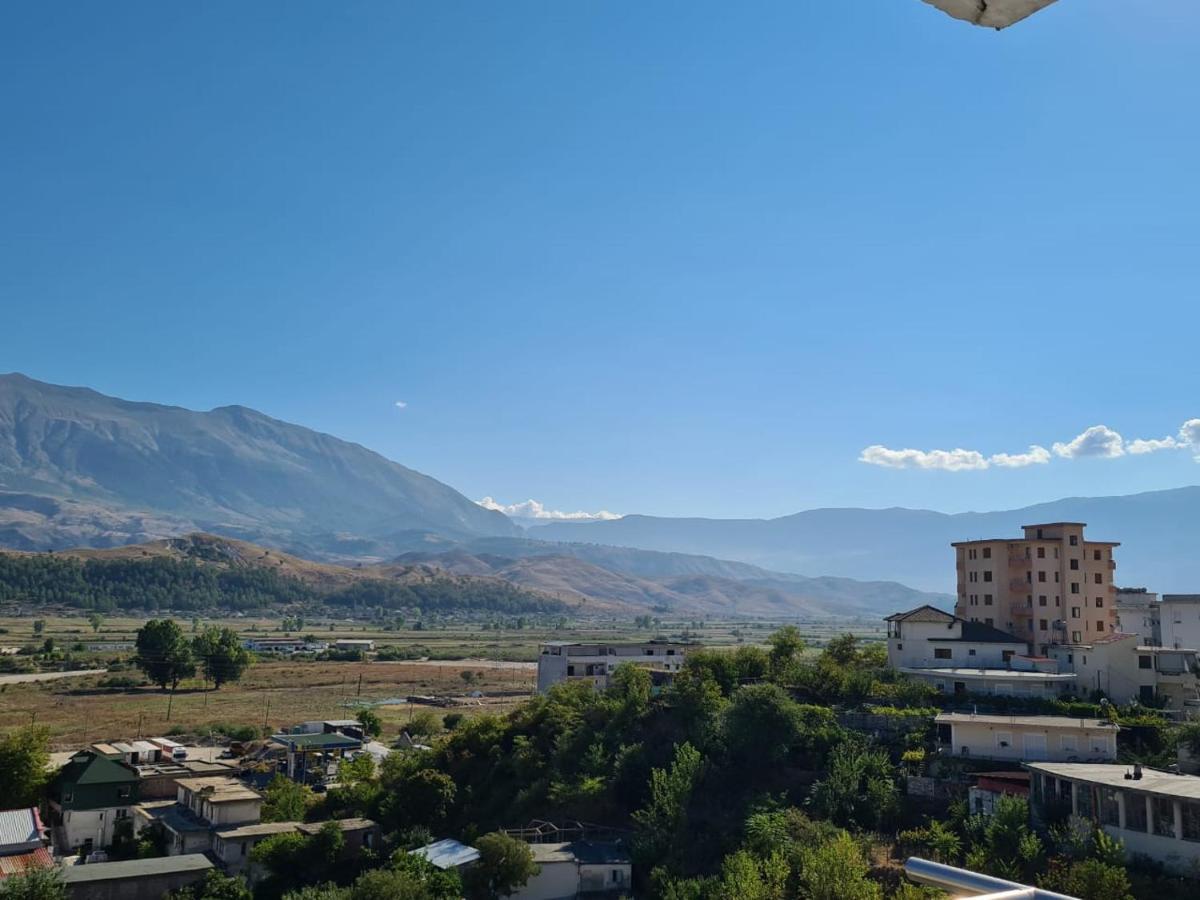 Ned'S Apartment Gjirokastra Kültér fotó